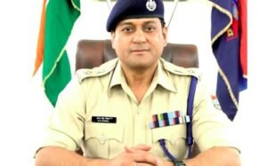 1779337927_police.jpg