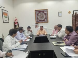 aapda-prbhaavit-privaron-ke-kshti-ka-aankln-kregee-uchch-streey.jpg