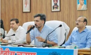 dm-ashish44.jpg
