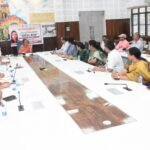 ‘कैबिनेट मंत्री रेखा आर्या ने आंगन का मिलन’ कार्यक्रम की तैयारियों को लेकर की समीक्षा बैठक