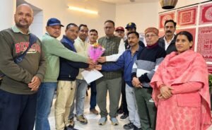 aapda-prbhaavit-kshetr-msandavala-ke-lie-jaree-hue-43-lakh.jpg