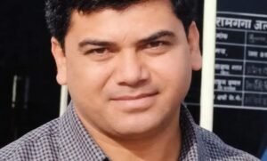 bathroom-men-krant-lgne-se-avr-abhiyanta-anil-kumar-kee.jpg