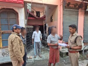 dehradoon-men-pulis-ka-bada-styapn-abhiyan-487-kirayedaron-kee.jpg