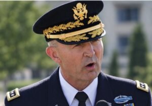 eeran-pr-hmle-kee-aaht-ke-beech-amerika-men-bada.jpg
