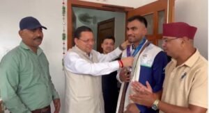 eshiyn-gems-men-kansy-pdk-jeetne-vale-b-ksr-kpil-pokhriya.jpg