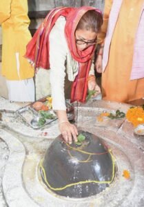kaibinet-mantree-rekha-aarya-ne-durgashhtmee-pr-man-bhgvtee-aur.jpg