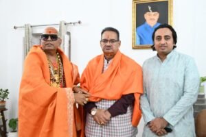 kunbh-2027-ke-lie-envayrment-baba-ne-kaibinet-mantree-ganesh-joshee.jpg