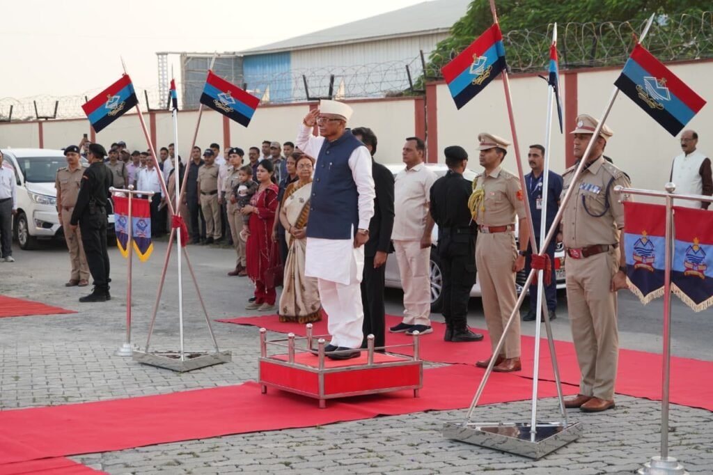 mnoneet-rajypal-d-dhal-sinh-bisen-phunche-uttrakhand-kl-lenge.jpg