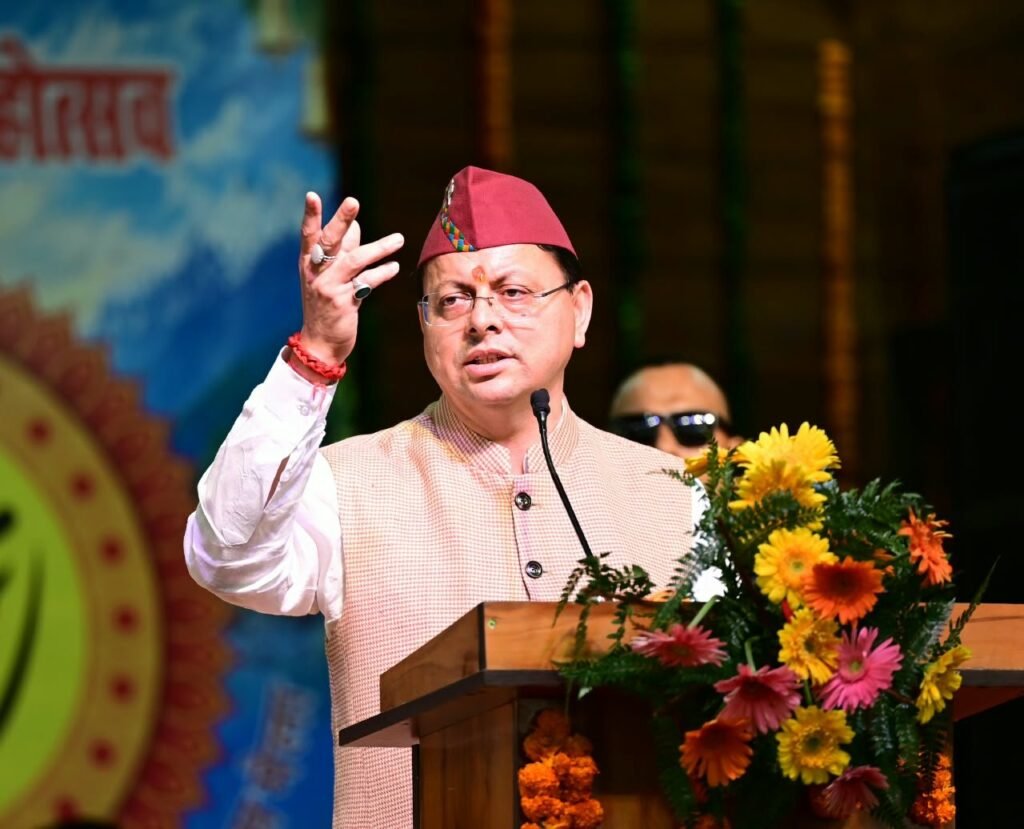 tihree-men-prytn-ke-sath-shiksha-svasthy-aur-aadharbhoot-suvidhaon.jpg